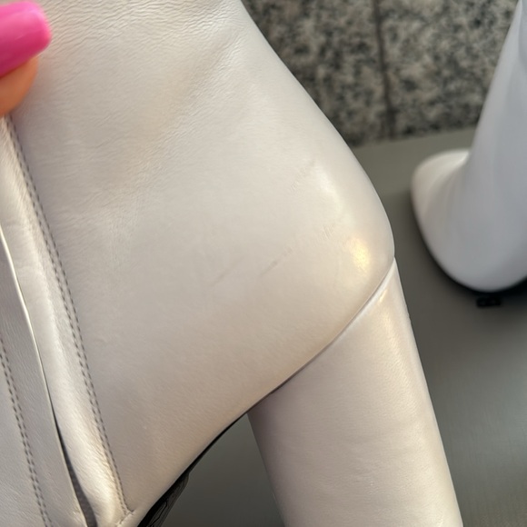 Balenciaga Logo Boots - Picture 15 of 16